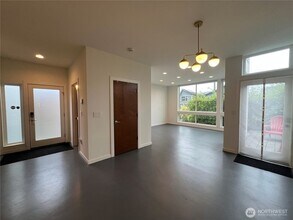 1529 19th Ave in Seattle, WA - Foto de edificio - Building Photo