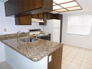 403 Meadow Ln in Oldsmar, FL - Building Photo - Building Photo