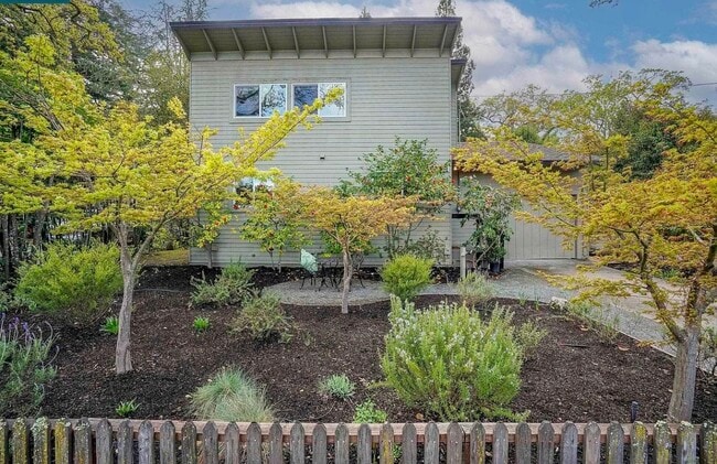 property at 3609 Walnut St