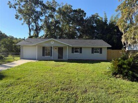 7614 SW 80th St in Ocala, FL - Building Photo