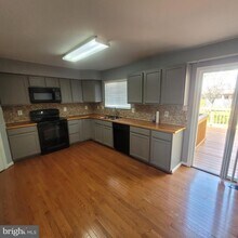 10918 Pope St in Manassas, VA - Building Photo - Building Photo