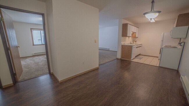 Evans Place 2 in Fargo, ND - Building Photo - Interior Photo