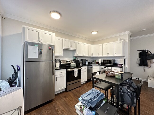 3345 N Marshfield Ave in Chicago, IL - Building Photo - Building Photo