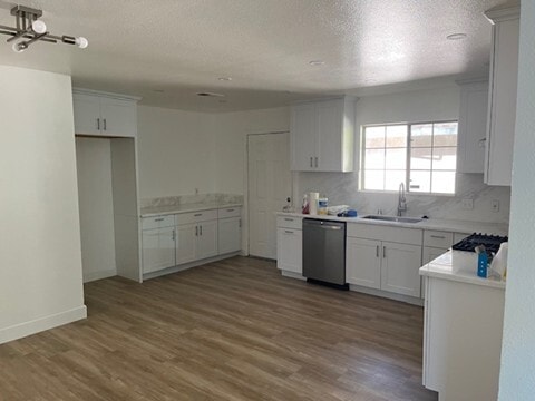 3216 San Carlos Wy in Sacramento, CA - Building Photo - Building Photo