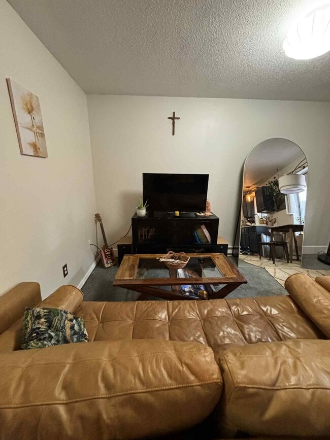 332 E Main St, Unit #2 in Lead, SD - Foto de edificio - Building Photo