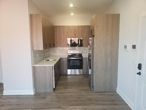 953 Belmont Ave in Philadelphia, PA - Foto de edificio - Building Photo