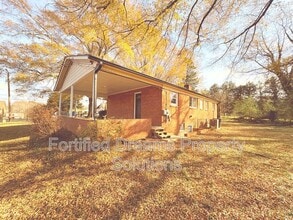 1174 Perch Rd in Pinnacle, NC - Building Photo - Building Photo