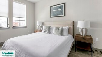 1215 Sawyer St, Unit 536 in Houston, TX - Building Photo