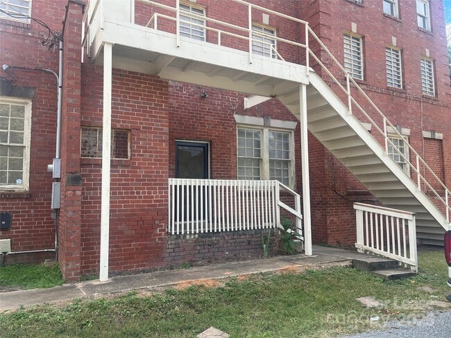 property at 203 W Liberty St