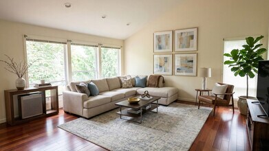 15608 SE 42nd Ct in Bellevue, WA - Building Photo - Building Photo