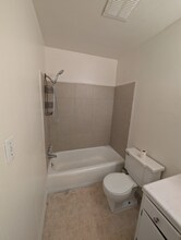 1025 N Madison St in Stockton, CA - Building Photo - Building Photo