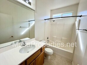 12261 Luna Rd in Victorville, CA - Building Photo - Building Photo