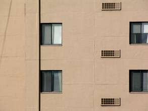 Hinton House in Hinton, WV - Foto de edificio - Building Photo