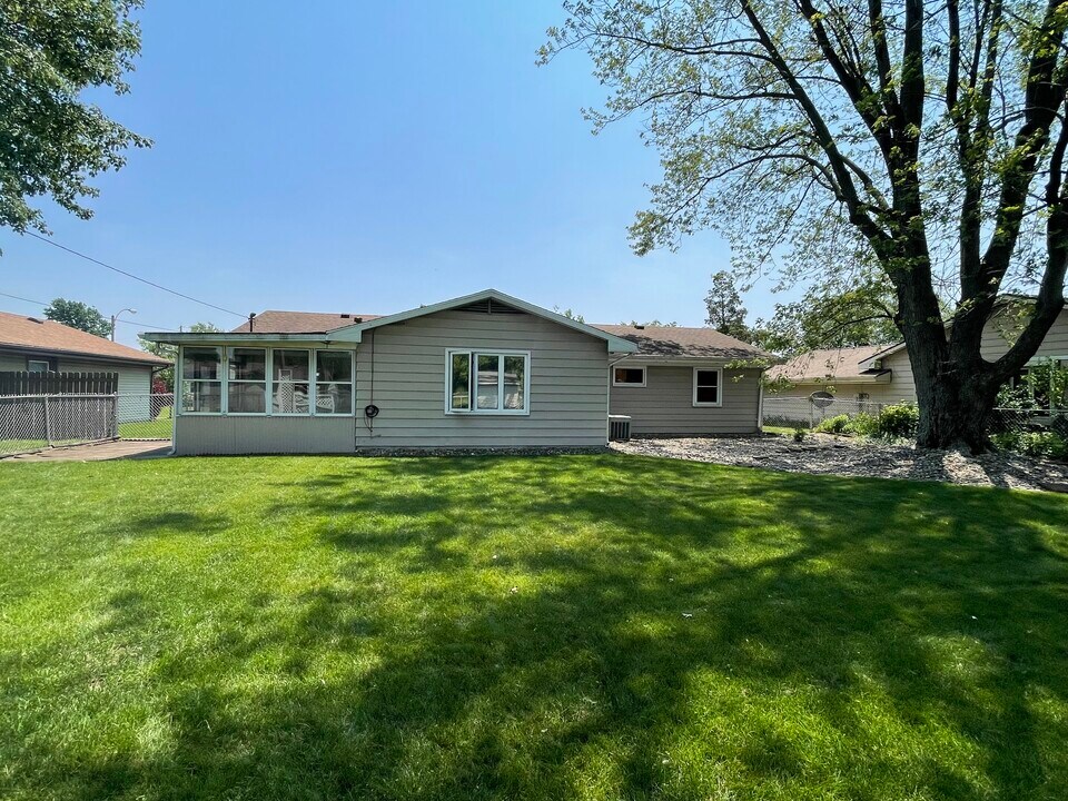 2928 Coventry Ave in Fort Wayne, IN - Building Photo