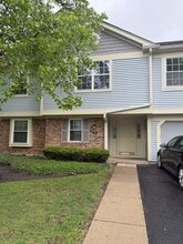 1228 Bradwell Ln in Mundelein, IL - Building Photo - Building Photo