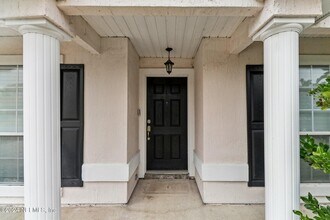 14018 Fish Eagle Dr E in Jacksonville, FL - Building Photo - Building Photo