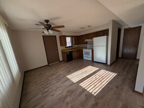 4207 S 52nd St in Lincoln, NE - Building Photo - Building Photo