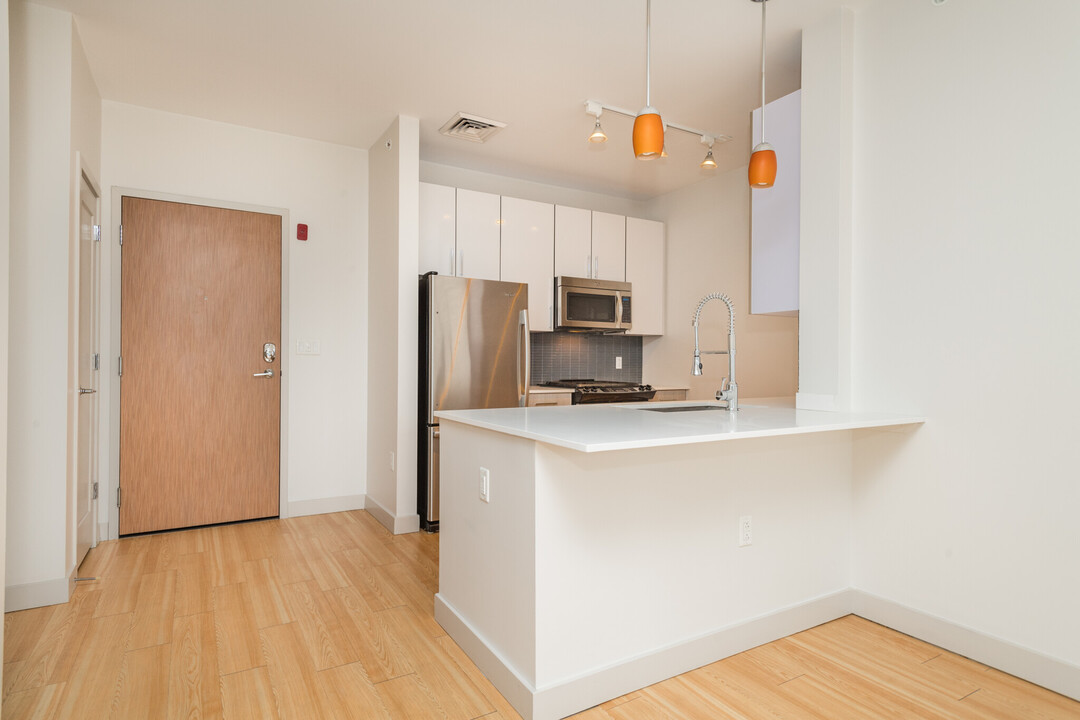 303 D St, Unit 456 in Boston, MA - Building Photo