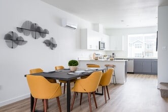 Timberview Apartments in Oregon City, OR - Building Photo - Building Photo