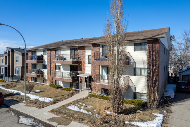 120 23 Av NE in Calgary, AB - Building Photo - Building Photo