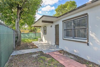 1710 NW 9th St in Fort Lauderdale, FL - Building Photo - Building Photo