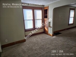 1834 SW Washburn Ave in Topeka, KS - Building Photo - Building Photo