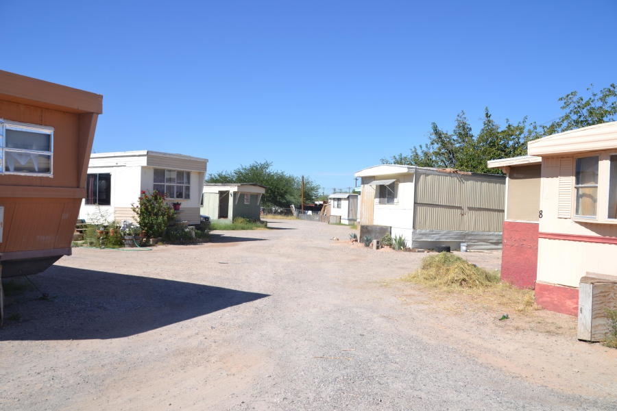 Mobile Home Park - 8 Spaces in Tucson, AZ - Building Photo