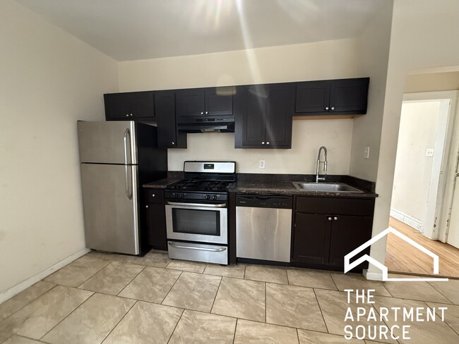 4819 N Springfield Ave, Unit 2