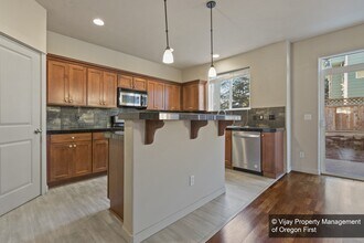 685 NW 176th Ct in Beaverton, OR - Building Photo - Building Photo