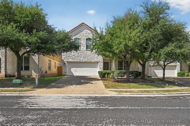 15512 Interlachen Dr in Austin, TX - Building Photo - Building Photo