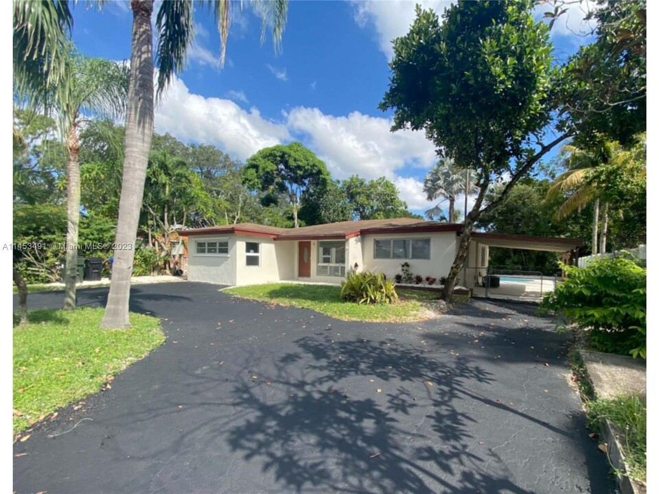 3121 SW 16th Ct in Fort Lauderdale, FL - Building Photo