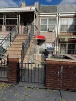 47-05 90th St in Queens, NY - Building Photo