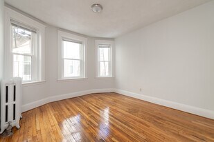 29 Worthington St, Unit 38 in Boston, MA - Building Photo