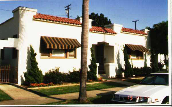 924 Redondo Ave in Long Beach, CA - Building Photo - Building Photo