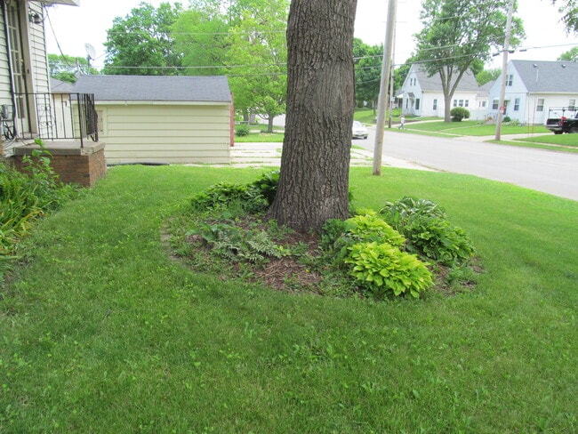2231 Hamilton St SW in Cedar Rapids, IA - Building Photo - Building Photo