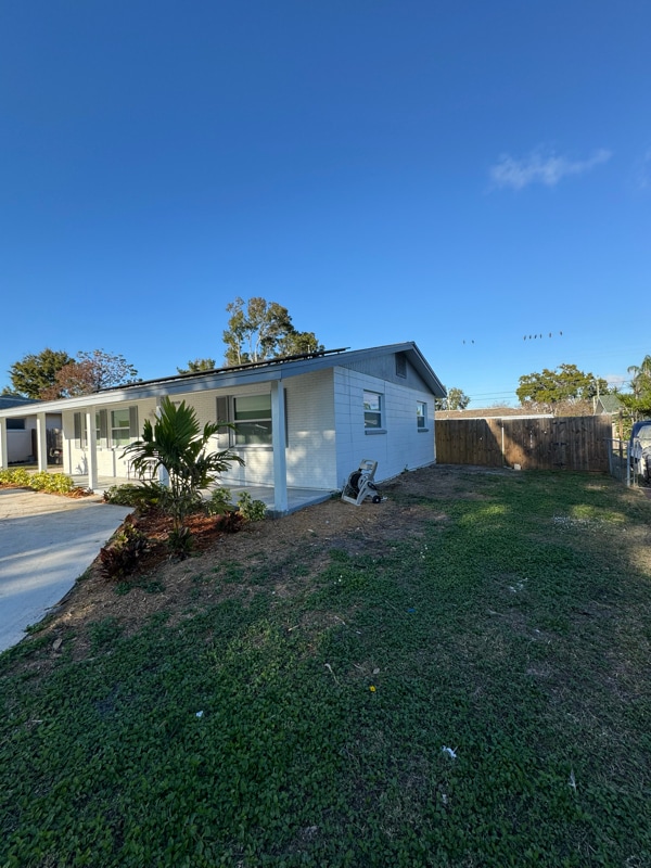 11423 77th Ave in Seminole, FL - Foto de edificio - Building Photo