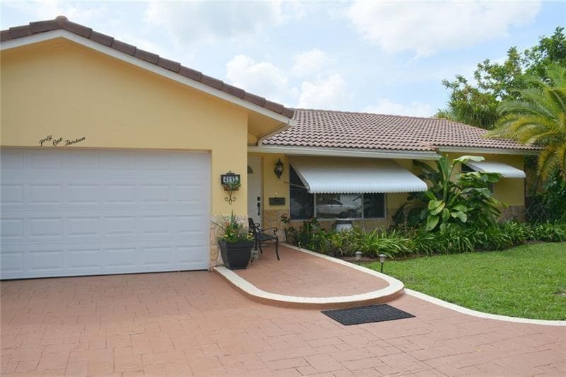 4113 NW 78th Way in Coral Springs, FL - Building Photo