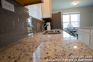 10370 Dunlap in San Antonio, TX - Building Photo