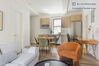 138 E 38th St in New York, NY - Building Photo - Building Photo