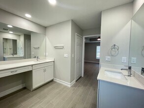 928 SW John MacCormack Terrace in Port St. Lucie, FL - Building Photo - Building Photo