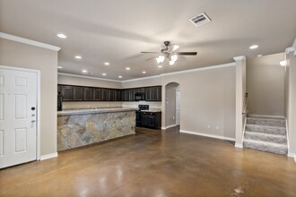 4289 Commando Trl in College Station, TX - Building Photo - Building Photo