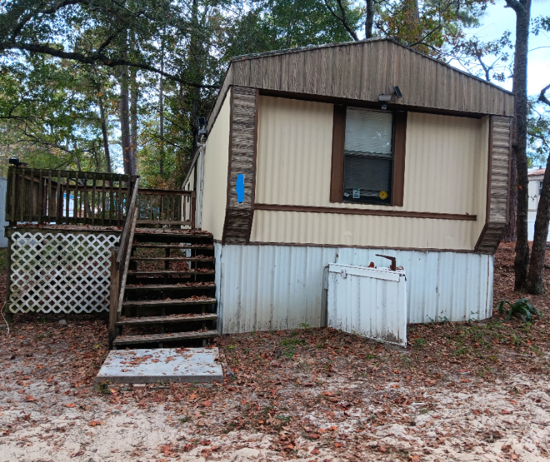 200 Woodberry Rd in West Columbia, SC - Building Photo