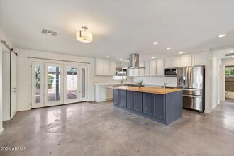 1300 W Meadowbrook Ave in Phoenix, AZ - Building Photo - Building Photo