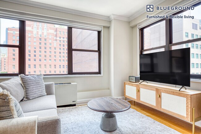 property at 141 E 33rd St
