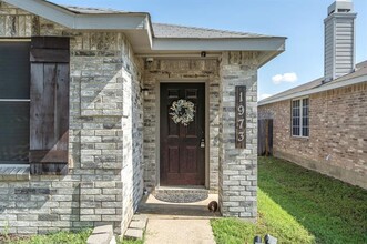 1973 Lariat Dr in Justin, TX - Building Photo - Building Photo