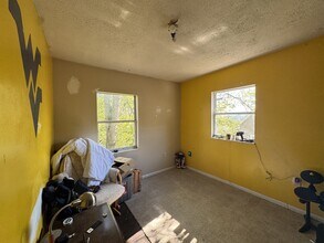 352 Stewart St in Morgantown, WV - Building Photo - Building Photo