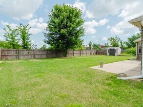 2202 SW Juniper Ave in Bentonville, AR - Building Photo - Building Photo