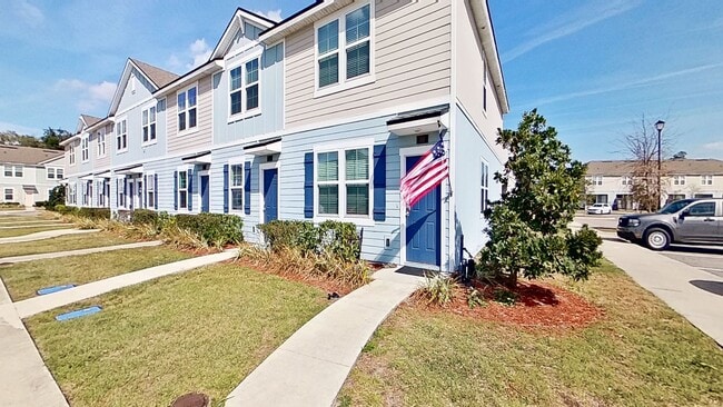 property at 106 Red House Cir