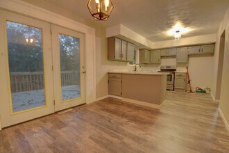53 Sunny Hill Dr in Orion, IL - Building Photo - Building Photo