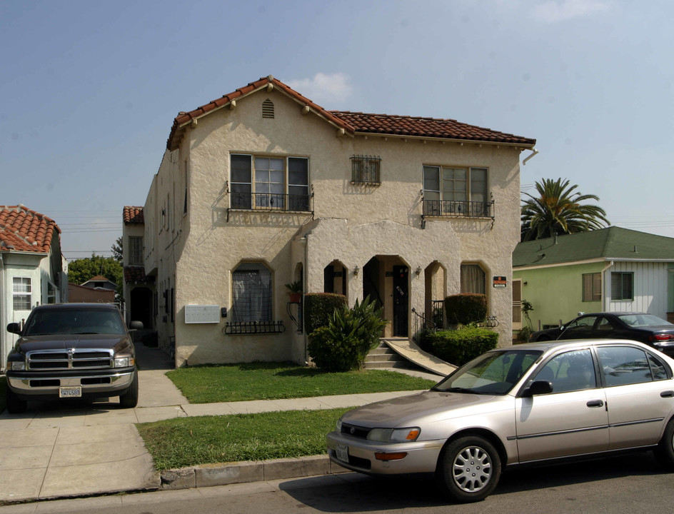 1121-1123 1/4 W 64th St in Los Angeles, CA - Building Photo